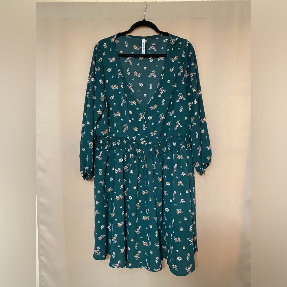 Beautiful dress! 3x mid length.